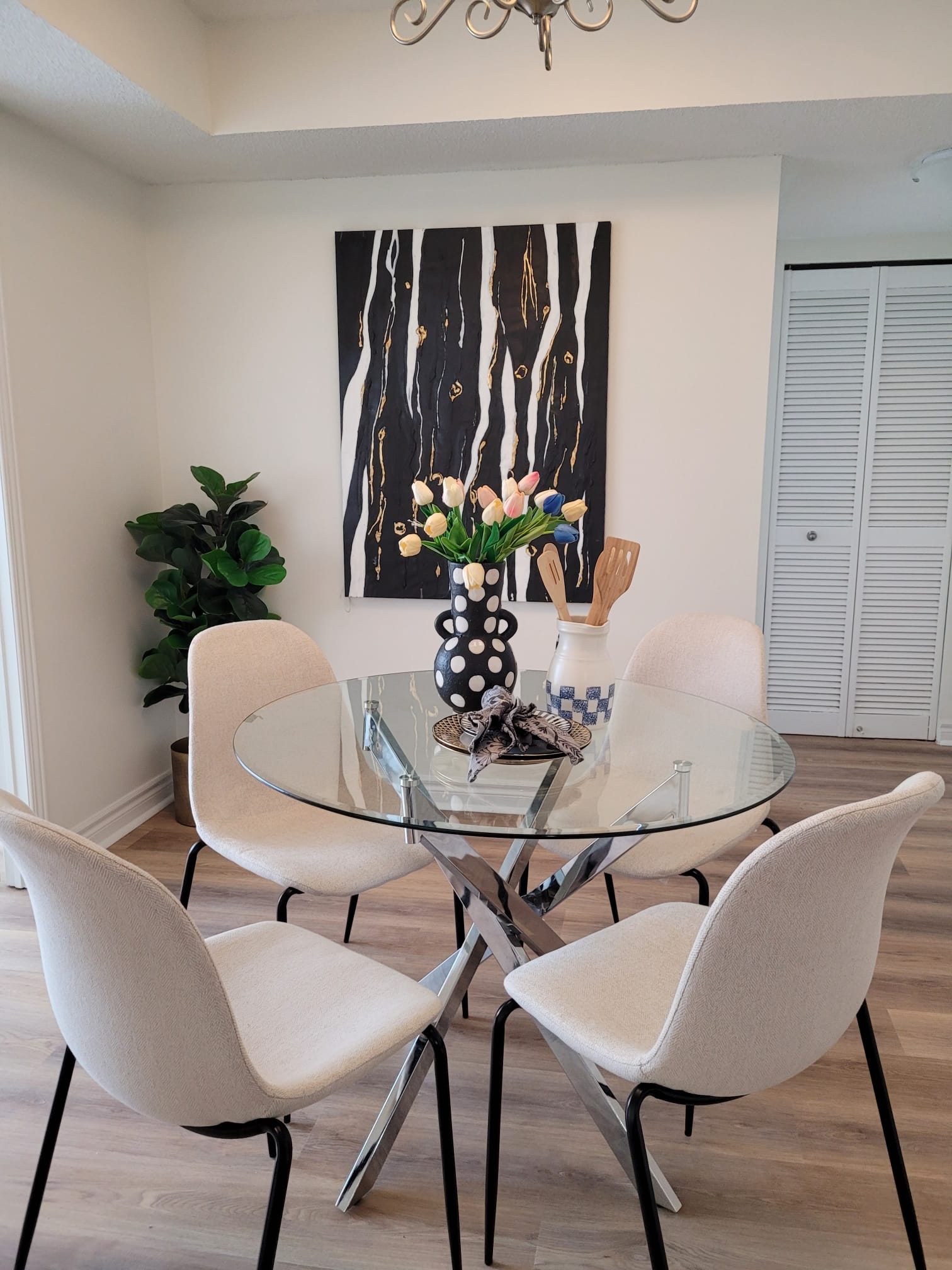 Approach to Vacant Home